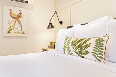 Downtown Luxury Farmhouse Apartment #2