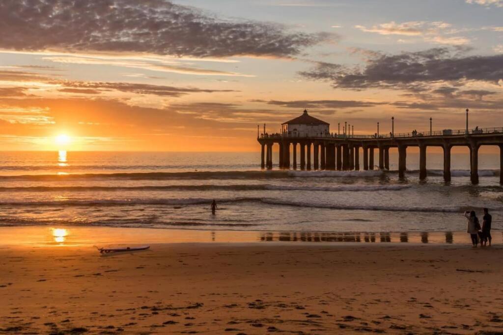 Steps to Beach Manhattan Beach Patio Parking