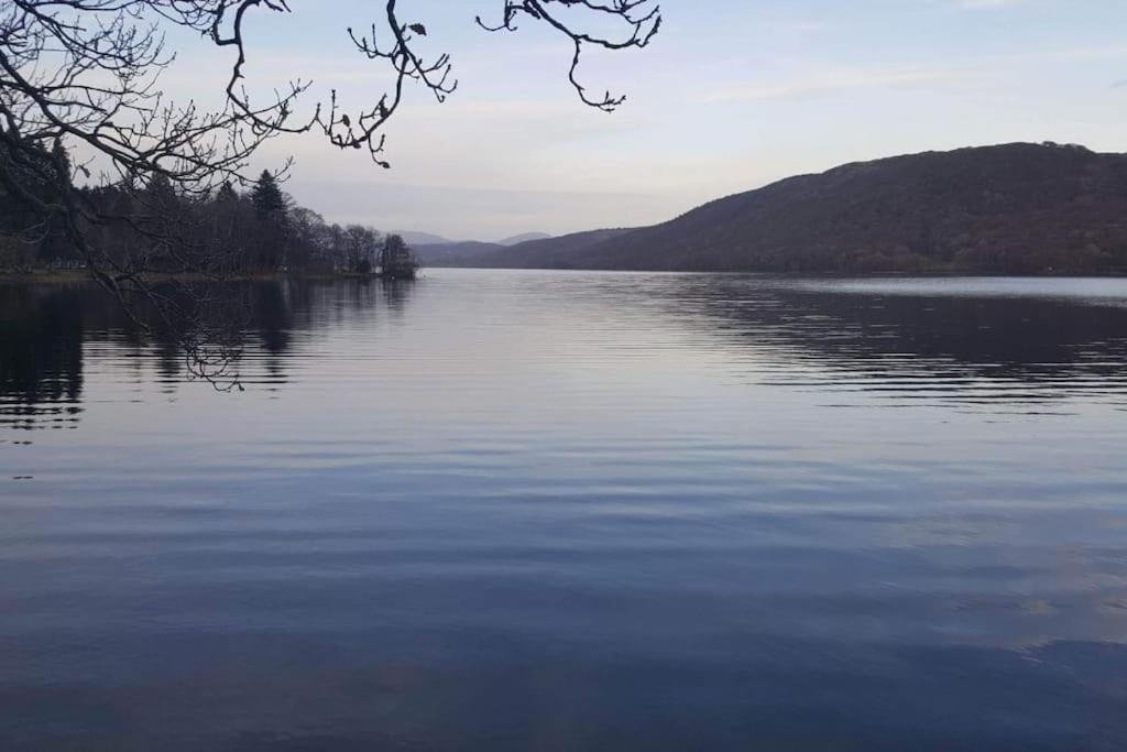 Two Acres- Spacious, delightful, pet free bungalow