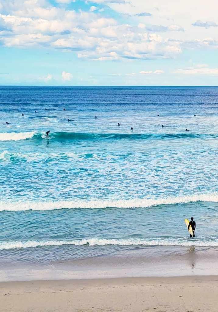AG Casa Arnados,1ª linea de playa Razo con jardín