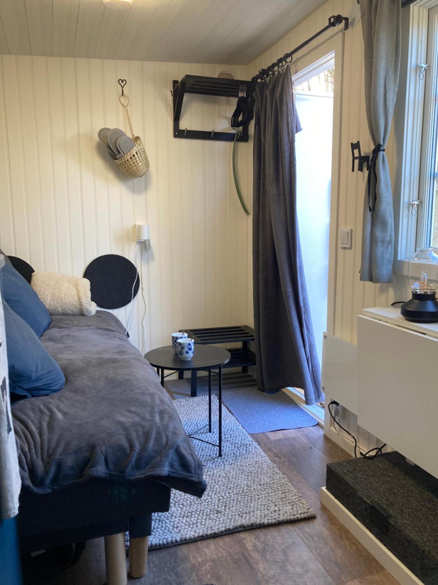 Mysig ministuga på privat läge landet