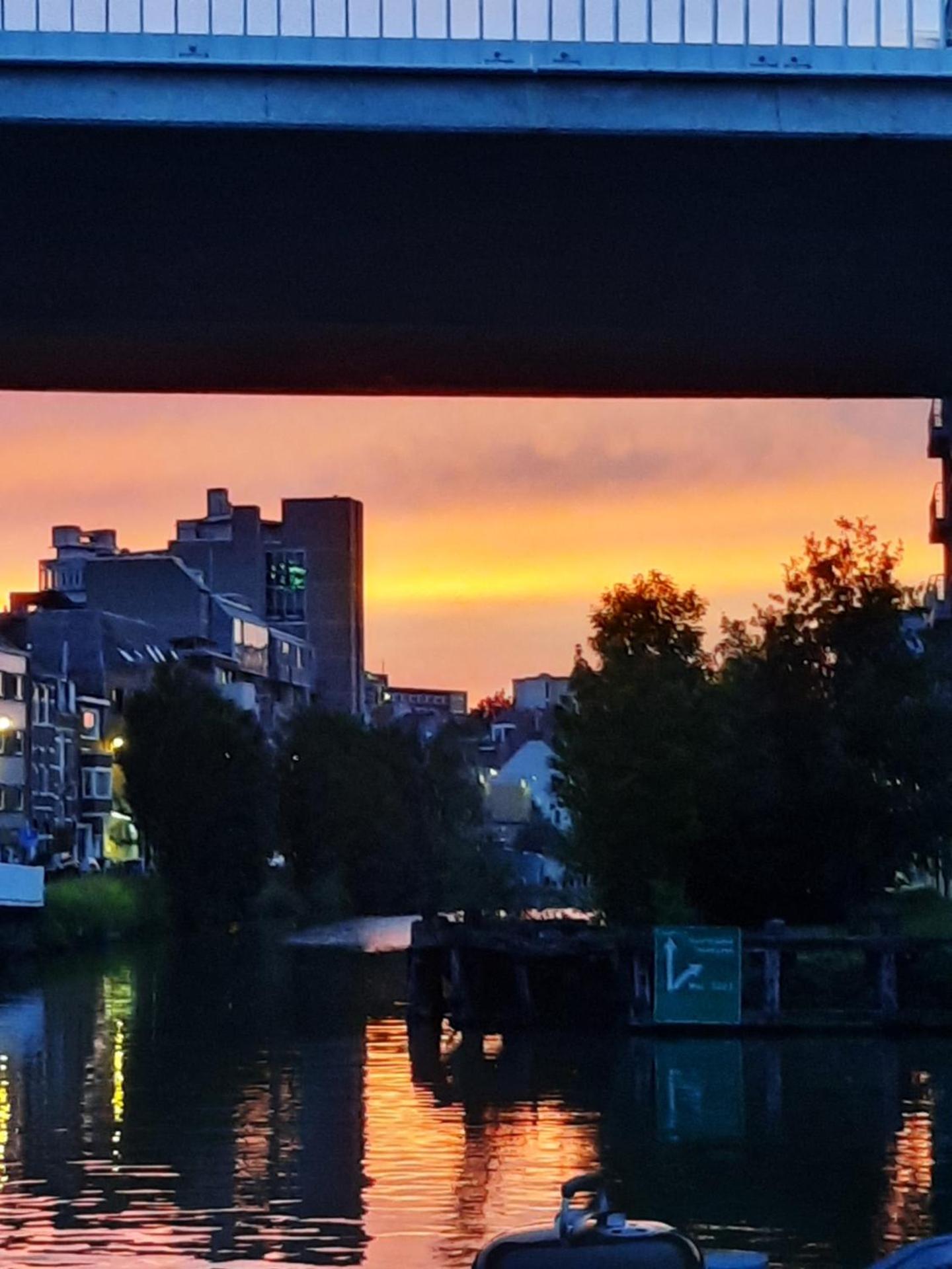 Boat & Breakfast Bellevue