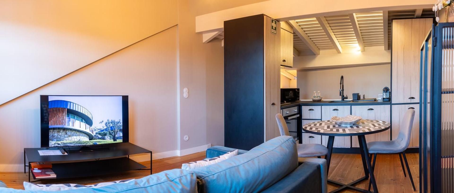 Communal lounge/ TV room