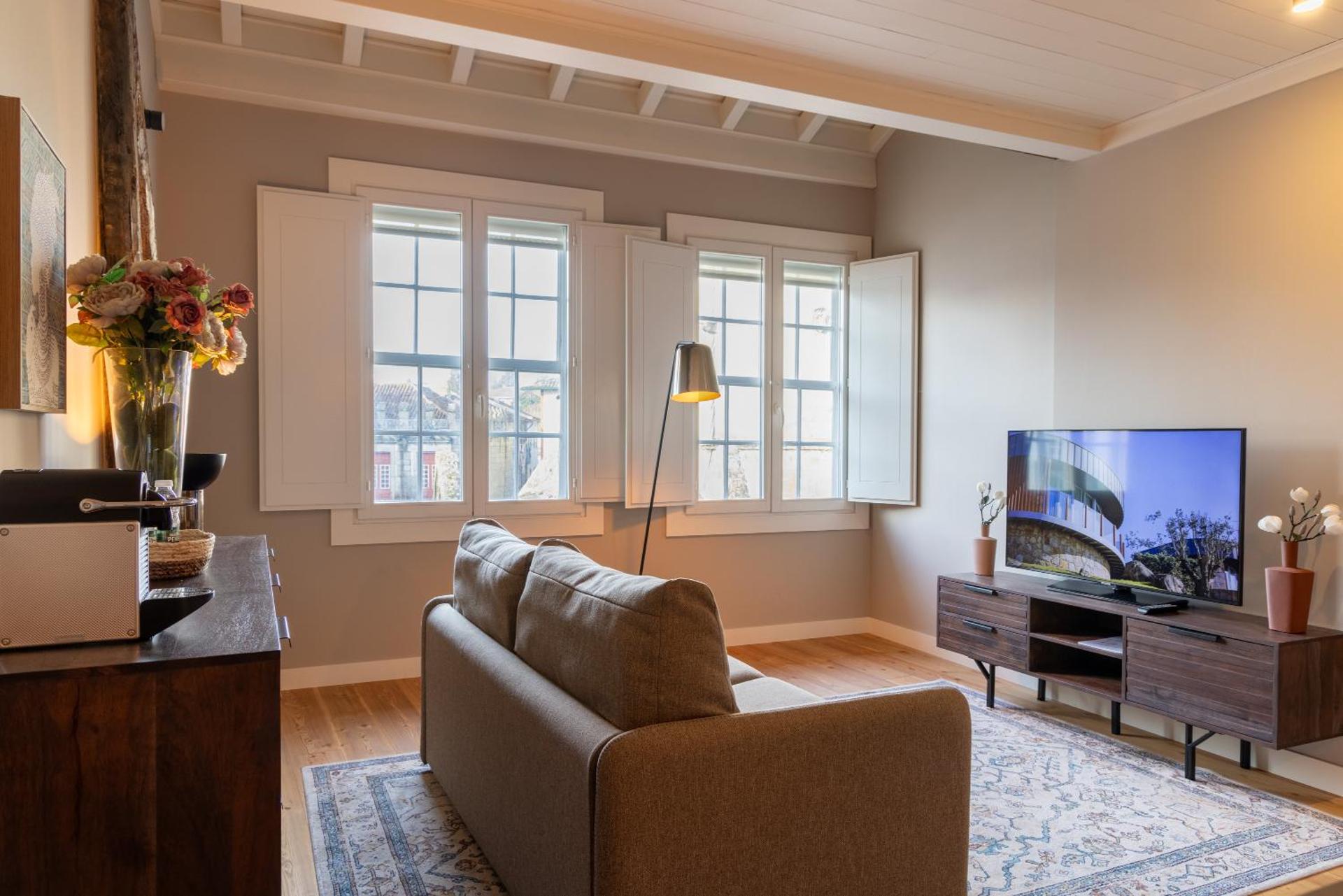 Communal lounge/ TV room