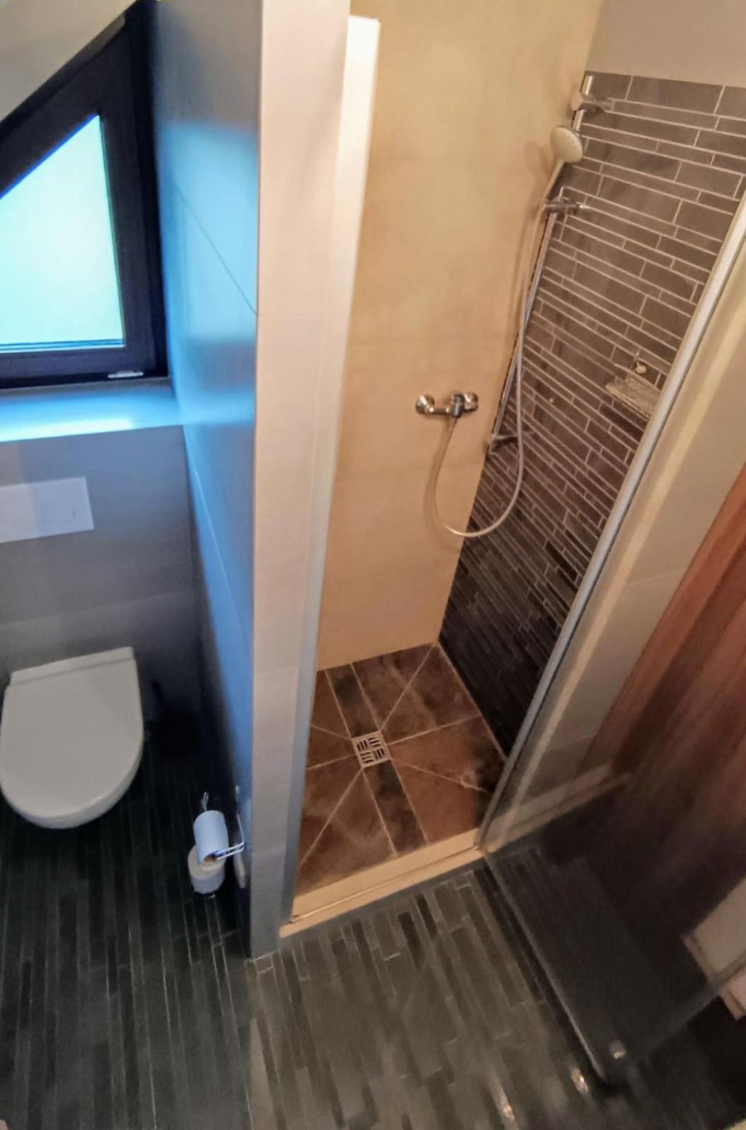 Deluxe Double Room with Shower