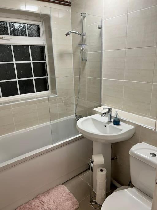 2 bed Solihull near NEC Airport, JLR, Resort Wrld