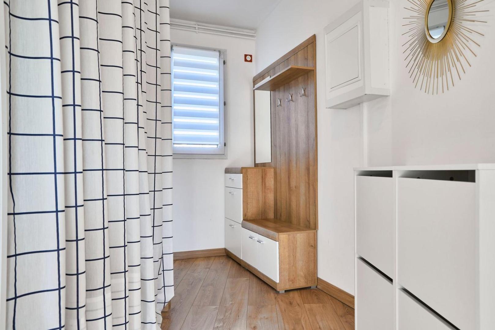 Bright apartment in hypercenter with parking