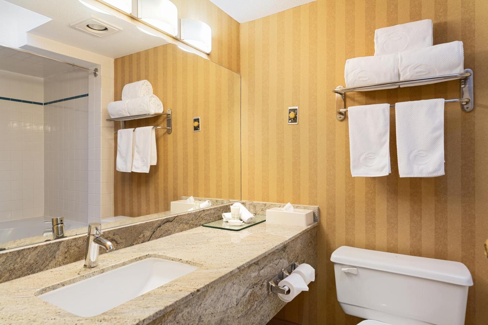 Courtyard Room with Two Double Beds