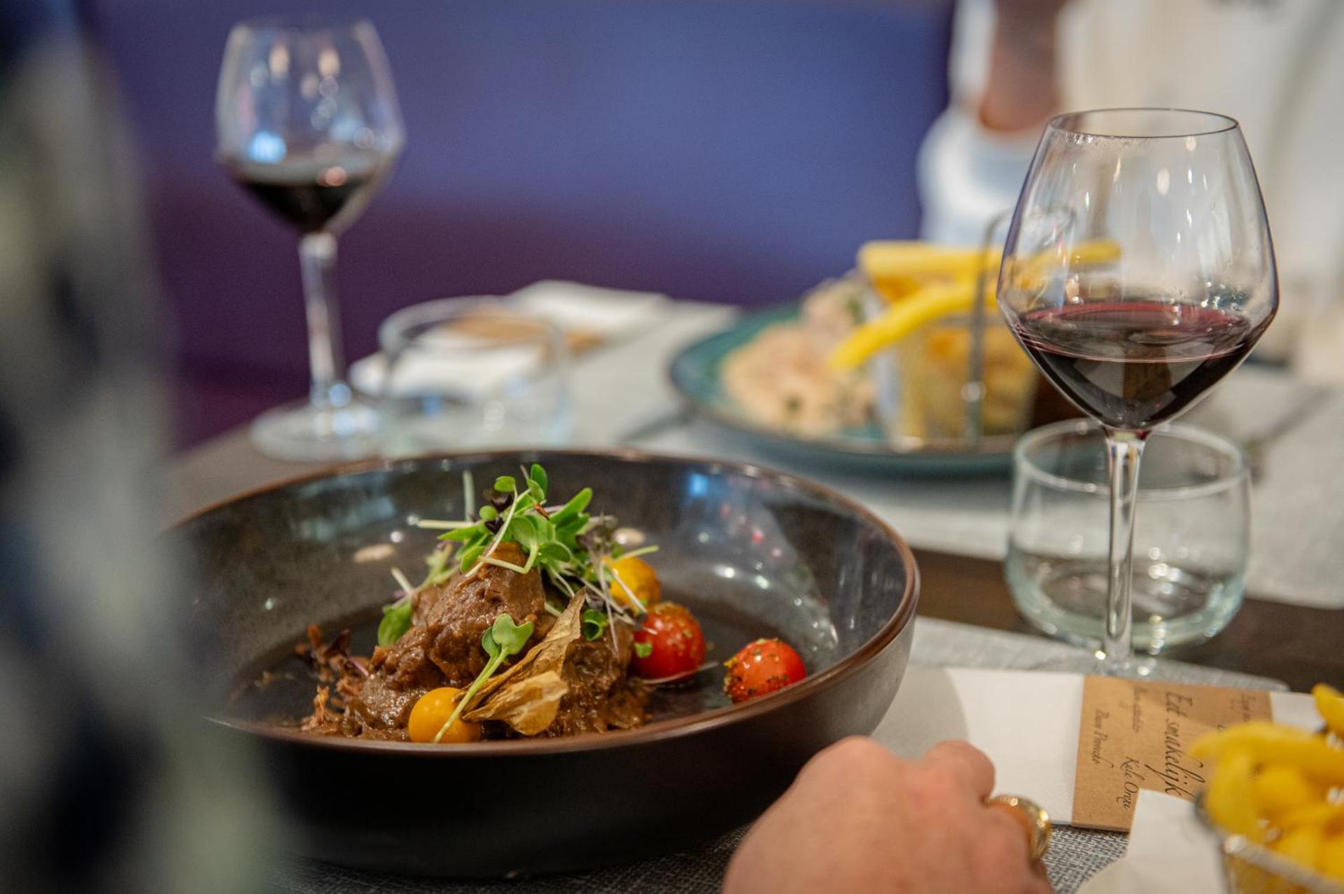 Restaurant/places to eat