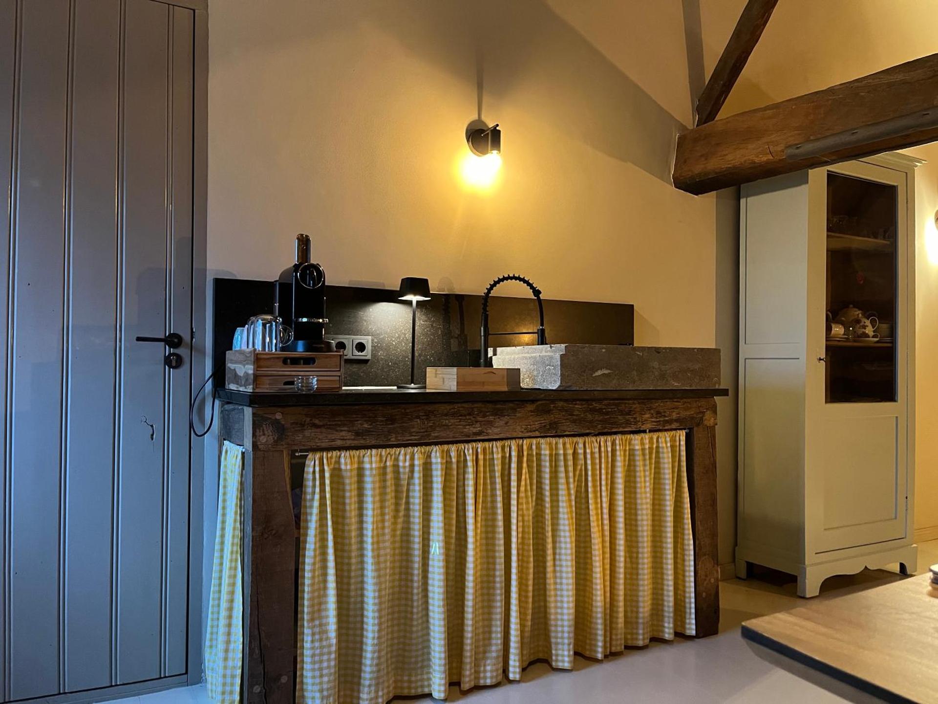 Coffee/tea facilities