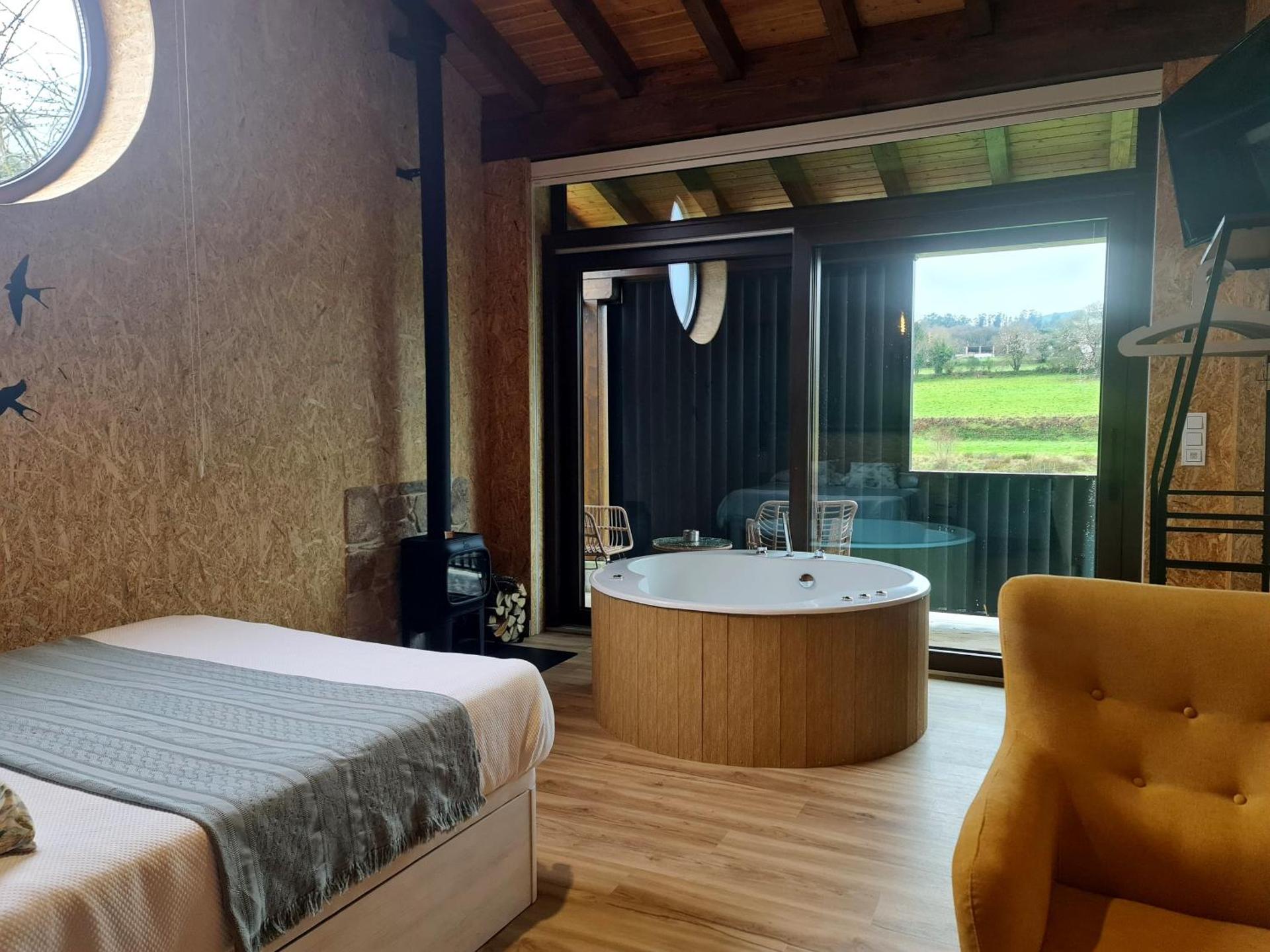 REMANSO DE TRASFONTAO Casa das Árbores & Bubble