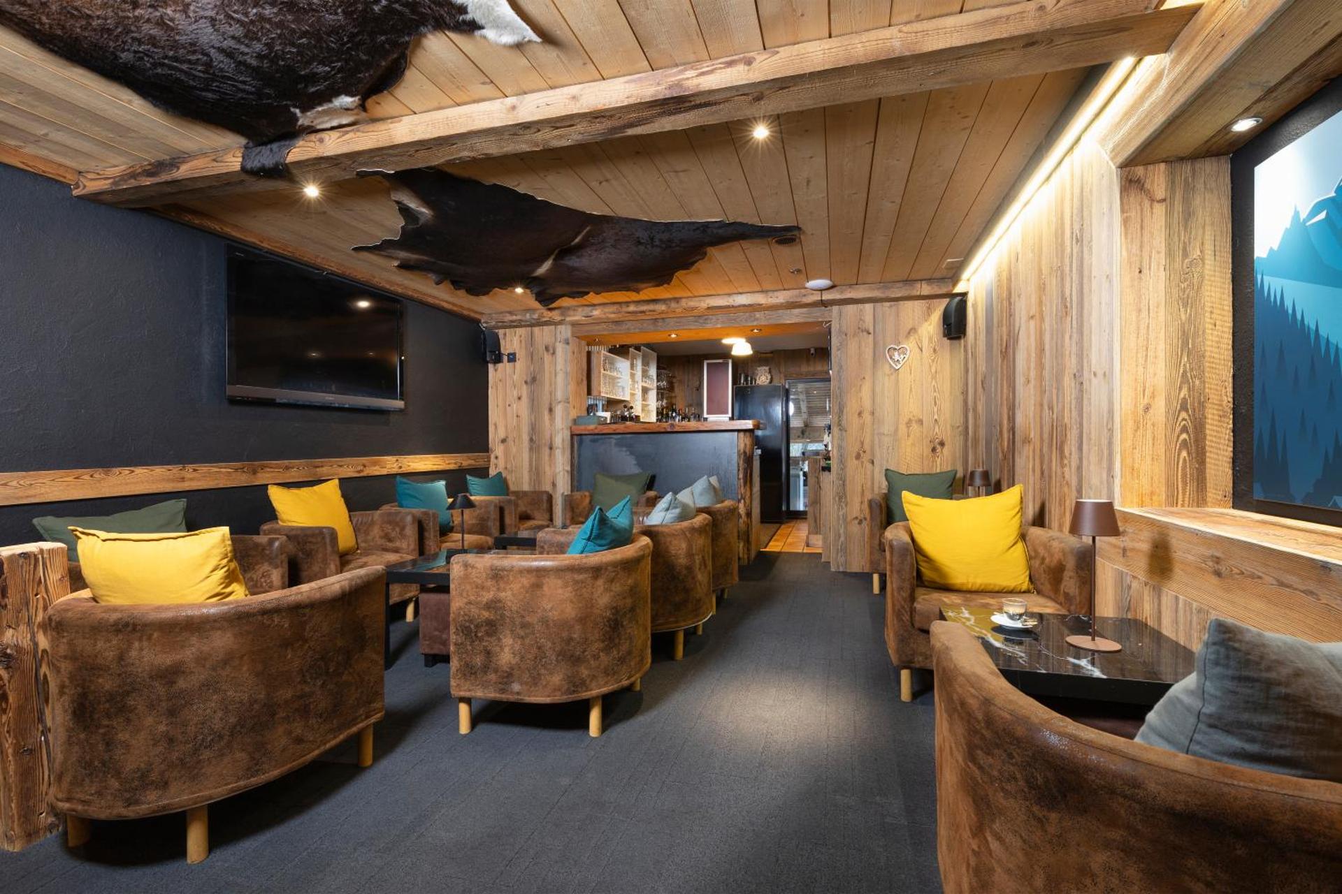 Lounge or bar