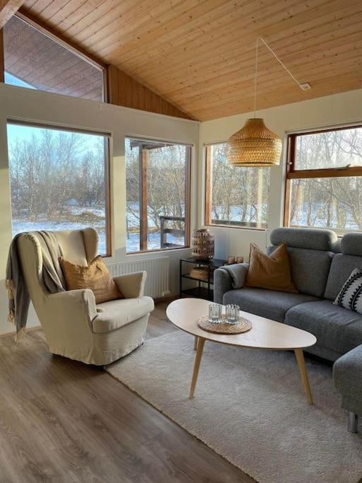 Lakeview cabin near Kirkjubaejarklaustur