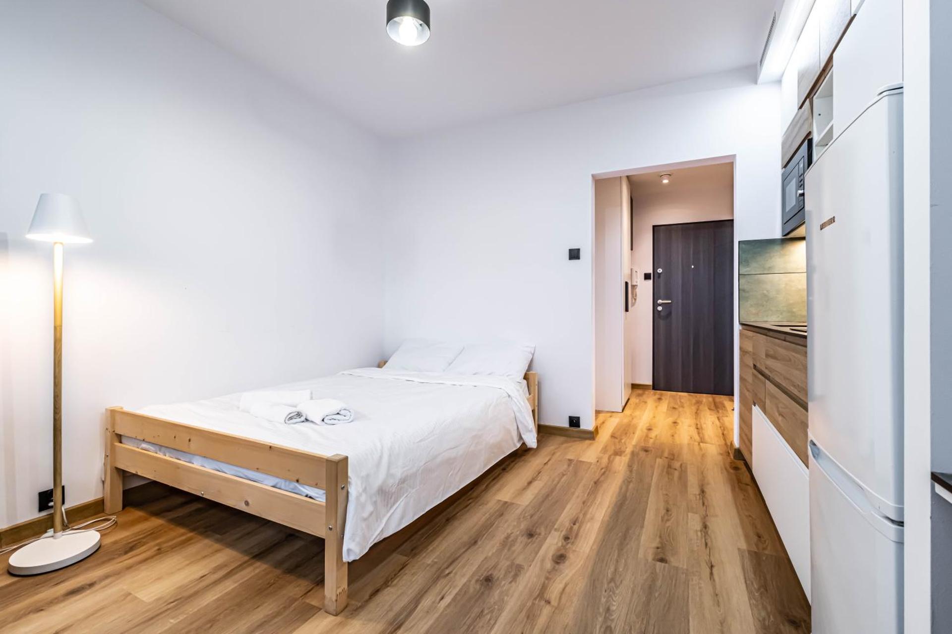 Modern Studio close to the Metro