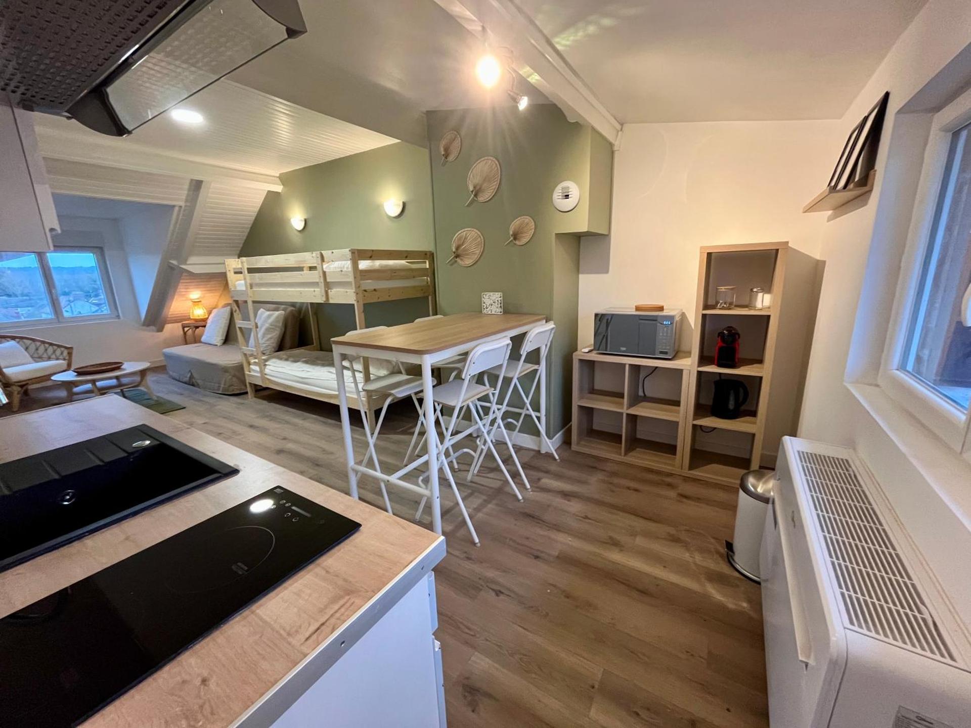 Photo of the whole room