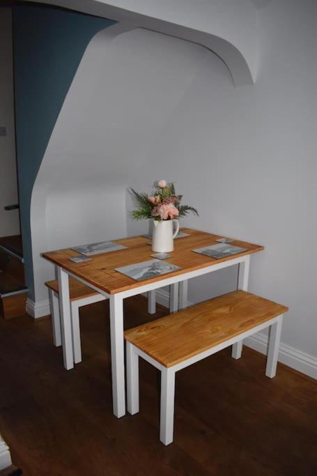 Harbour Hideaway, Scarborough. Old Town