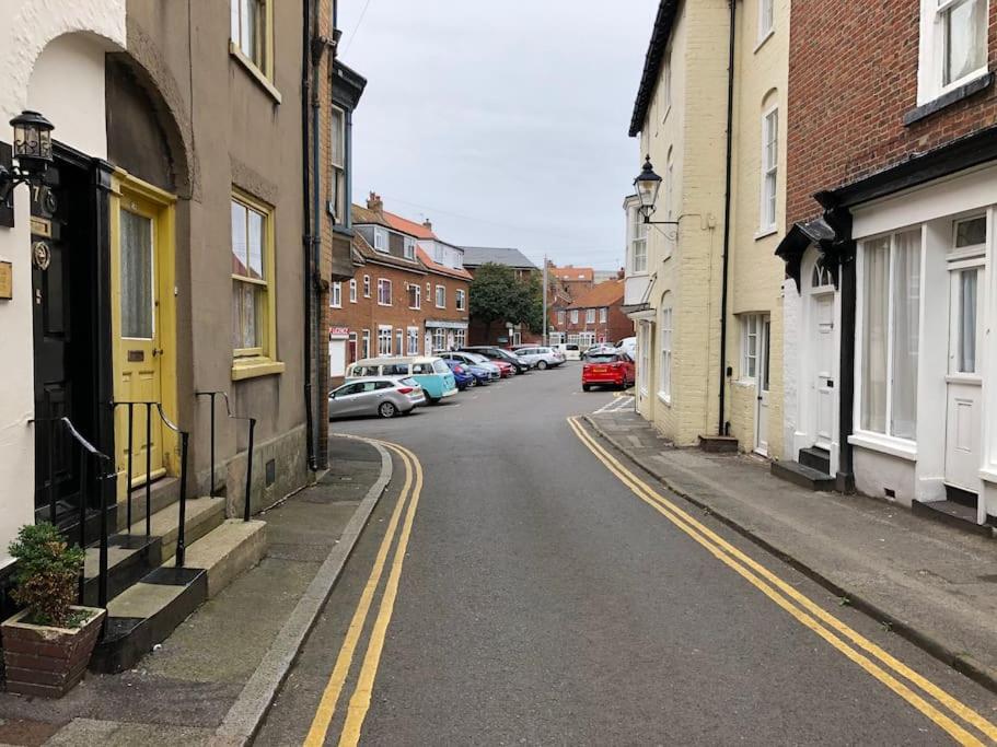 Harbour Hideaway, Scarborough. Old Town