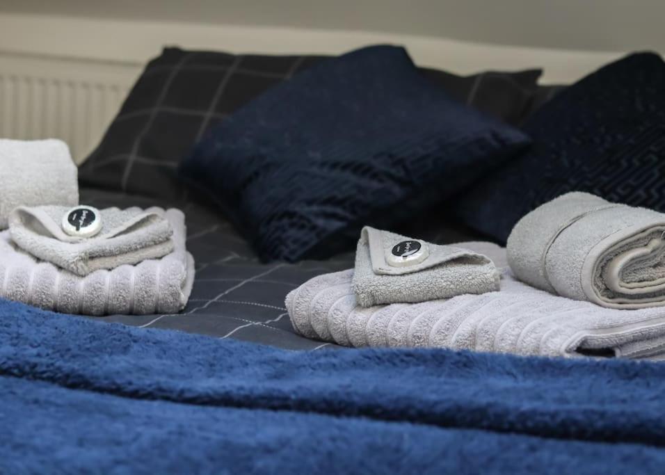 Book your stay near Bailgate the heart of Lincoln! Short let & longer bookings welcome, weekly and monthly offers