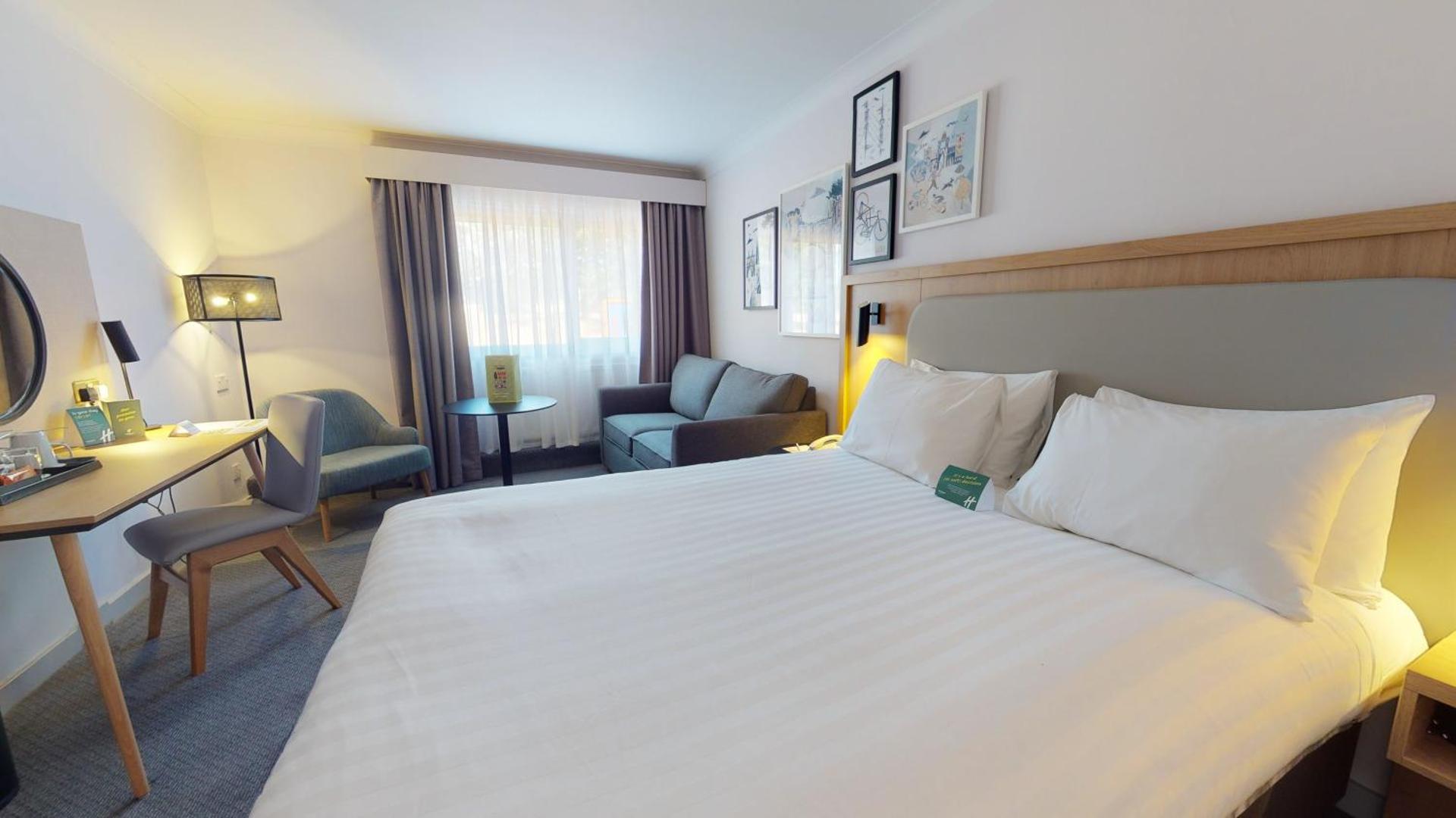 Photo of the whole room