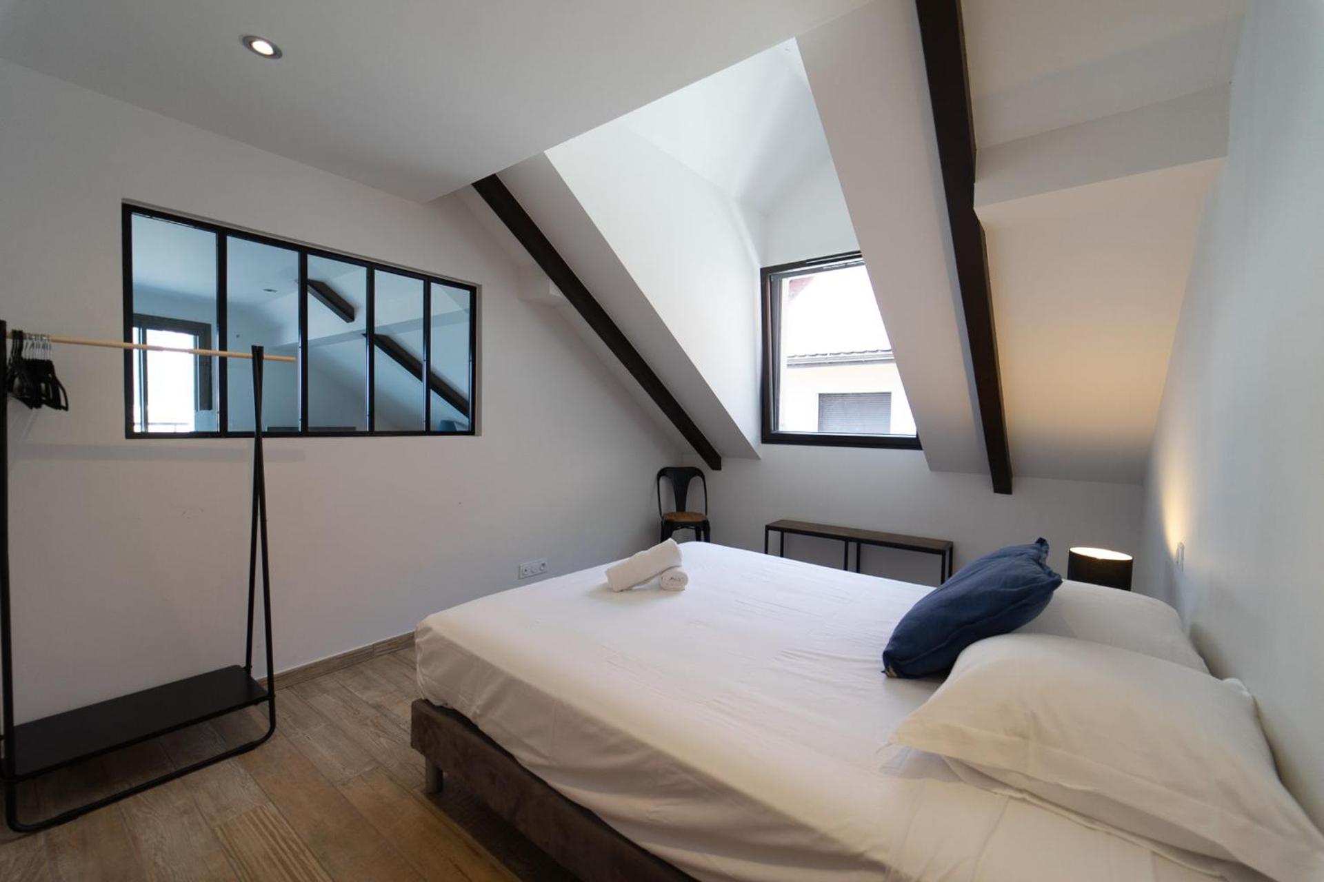 Le Roc du Cygne charmant appartement 4 personnes à deux pas du lac