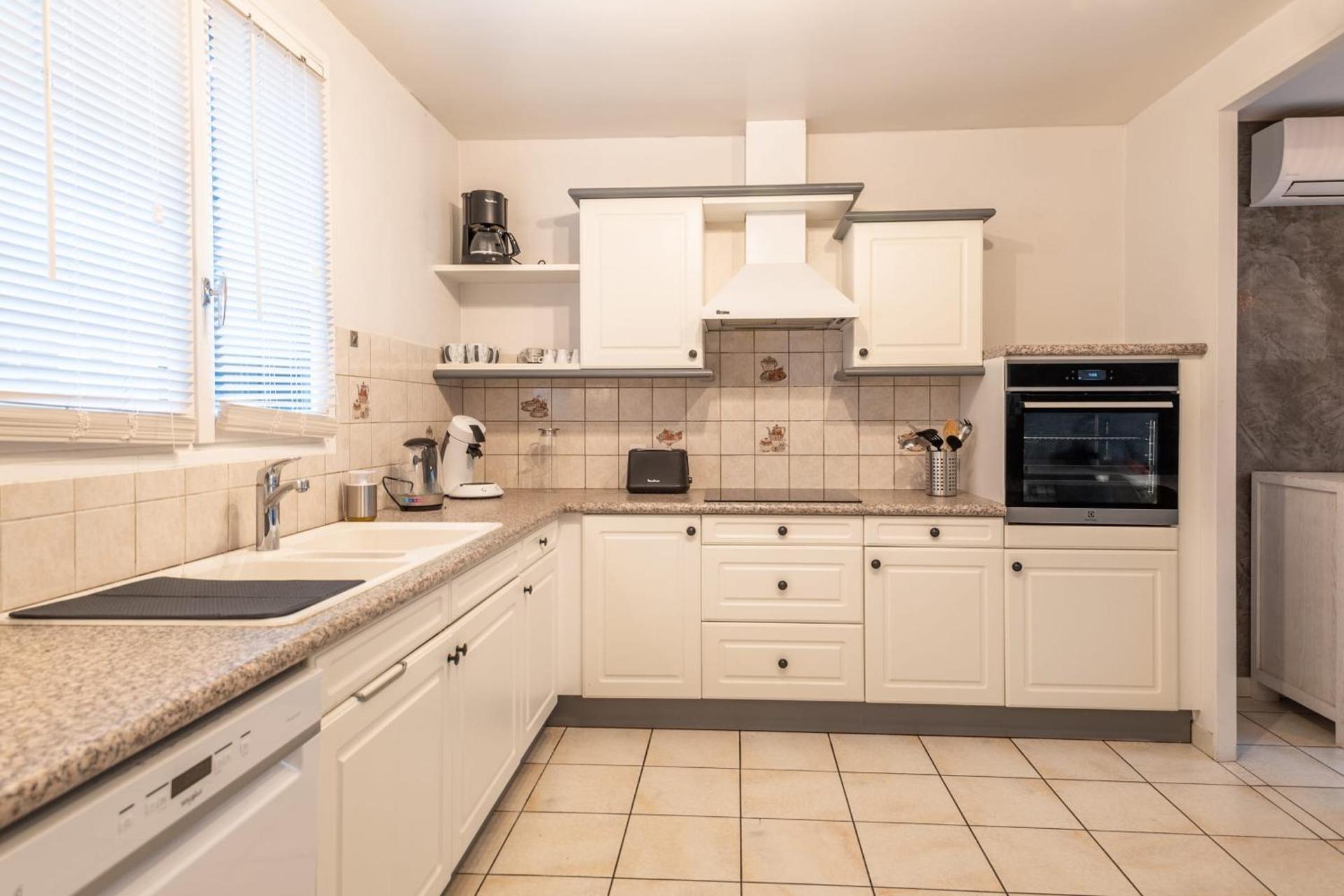 ALPILOC - Town house with garden and winter lounge