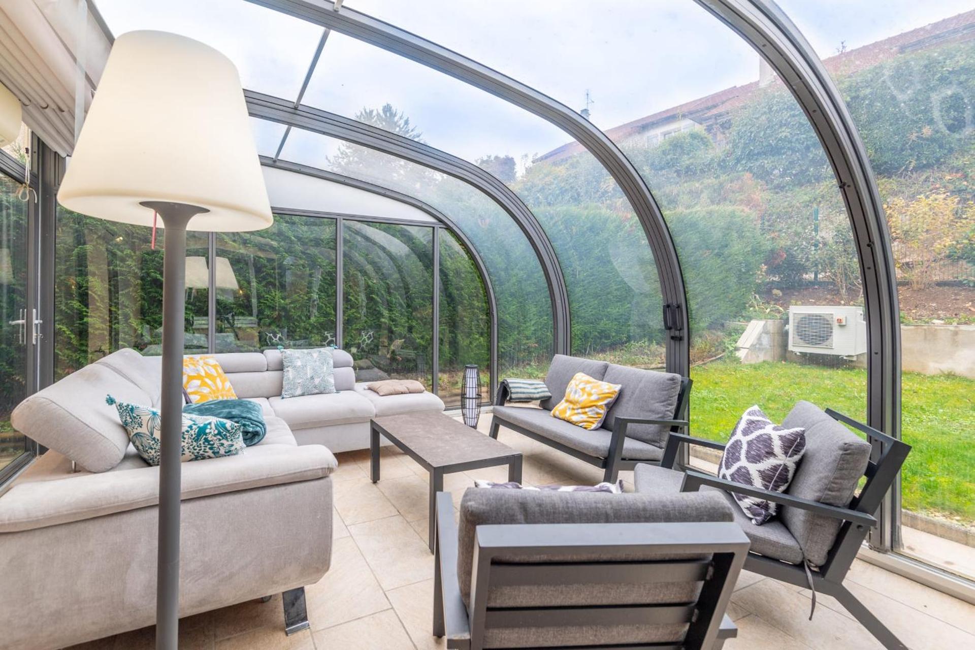 ALPILOC - Town house with garden and winter lounge