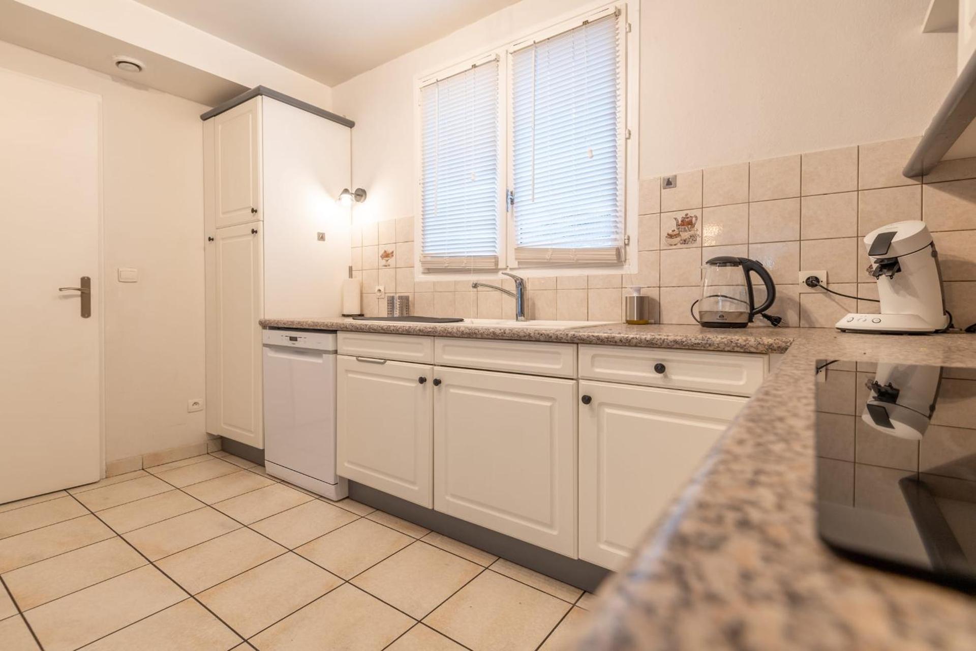 ALPILOC - Town house with garden and winter lounge