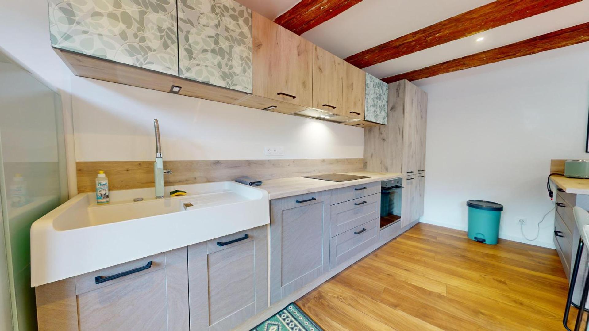 Kitchen or kitchenette