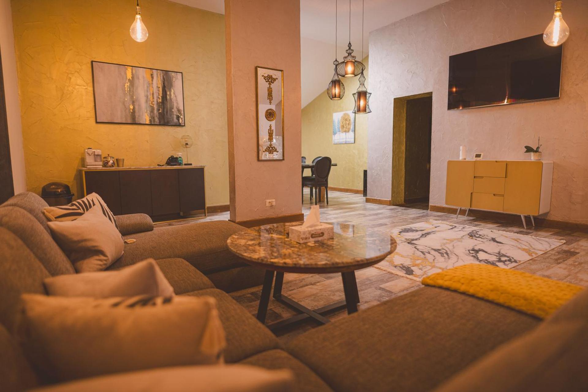 Communal lounge/ TV room