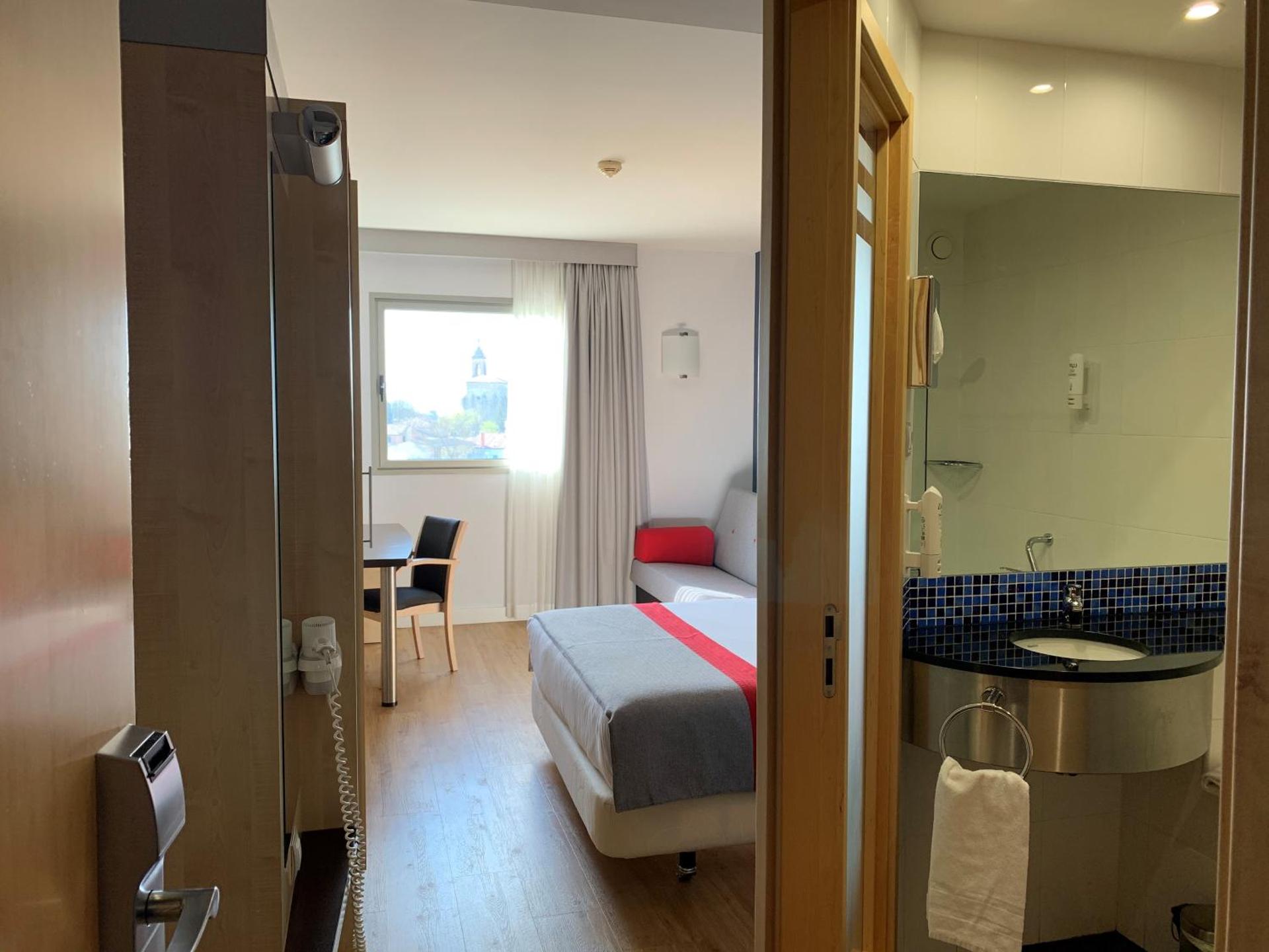 Standard Queen Room with Sofa Bed