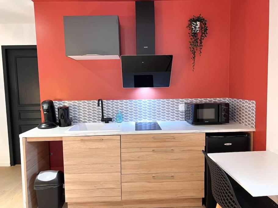 LA FEUILLERAIE N1-Standingappart-Wifi-proche ville