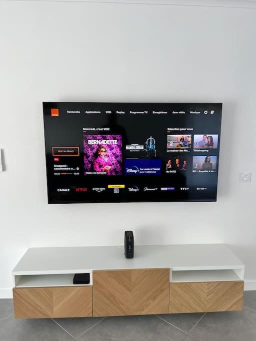 Villa Victoria #8 persons #3 Bedrooms #Terrace # garage Beach - Calm and Clim