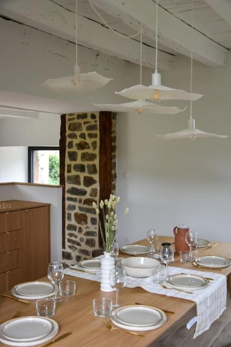 Maison des 11 Écluses-Vue sur le Canal d'Ille-et-Rance