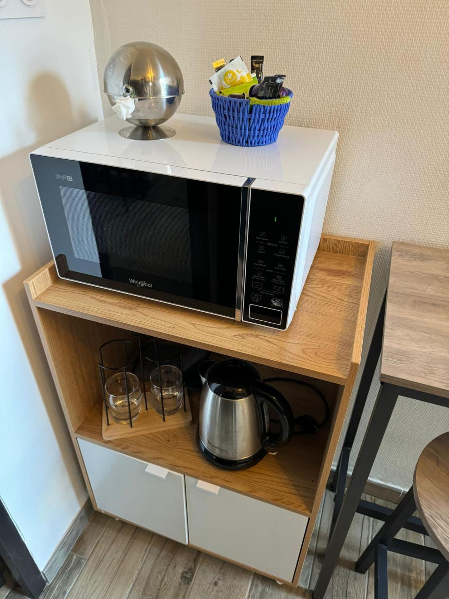 Coffee/tea facilities