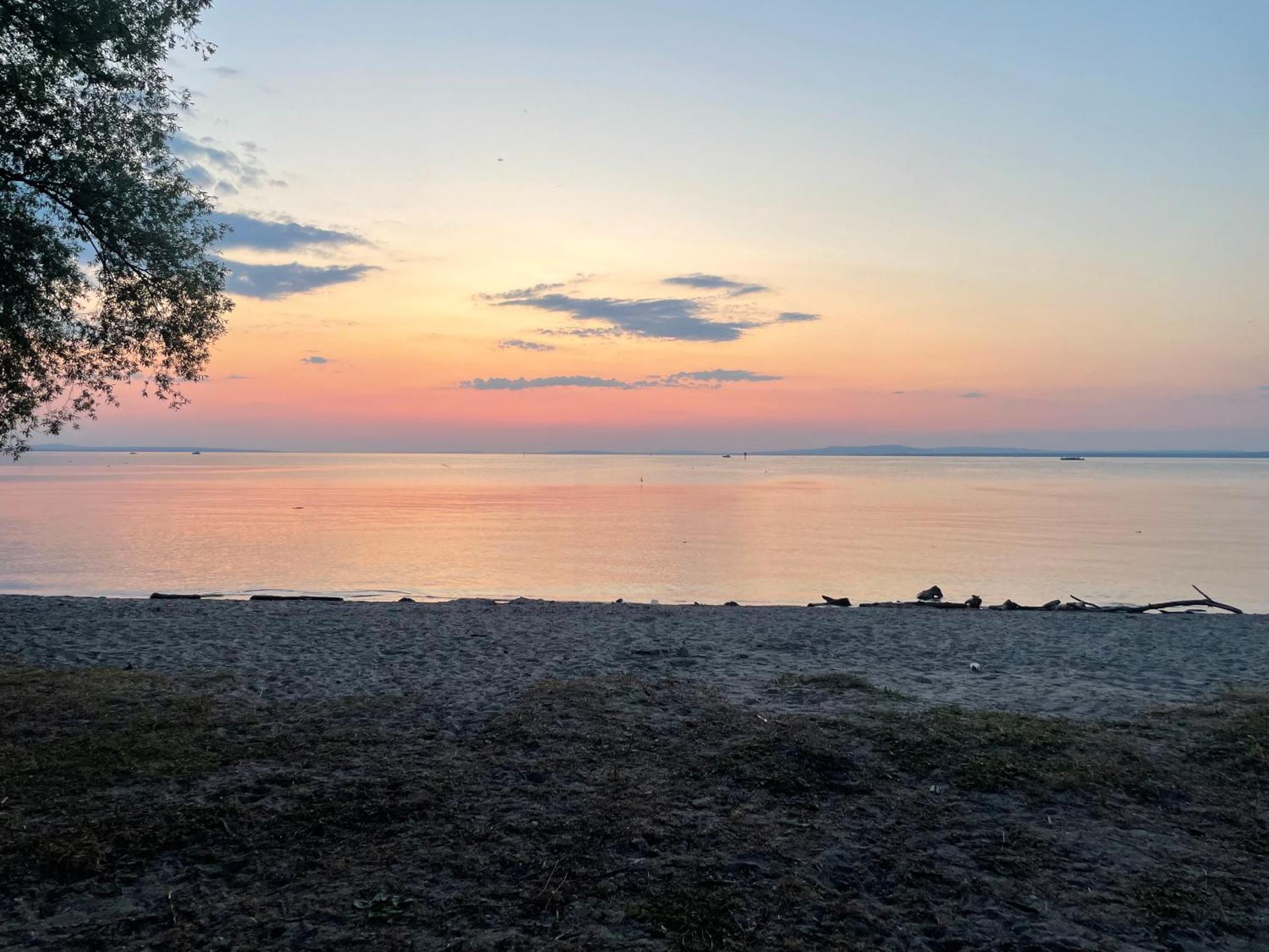 Ruhige schöne 2-Zimmer Ferienwohnung