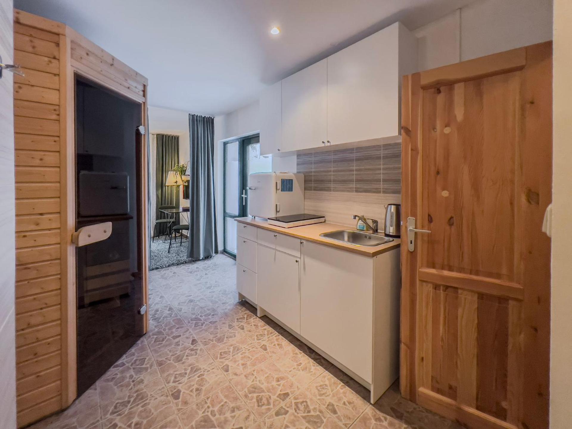 Kitchen or kitchenette