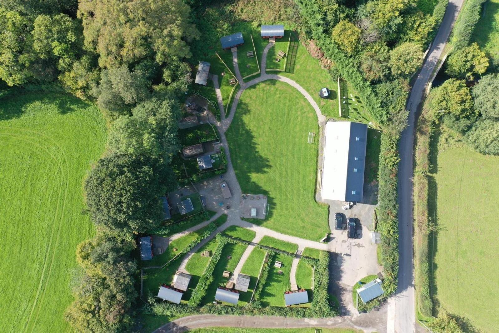 Luxury Railway carriage with own private hot tub
