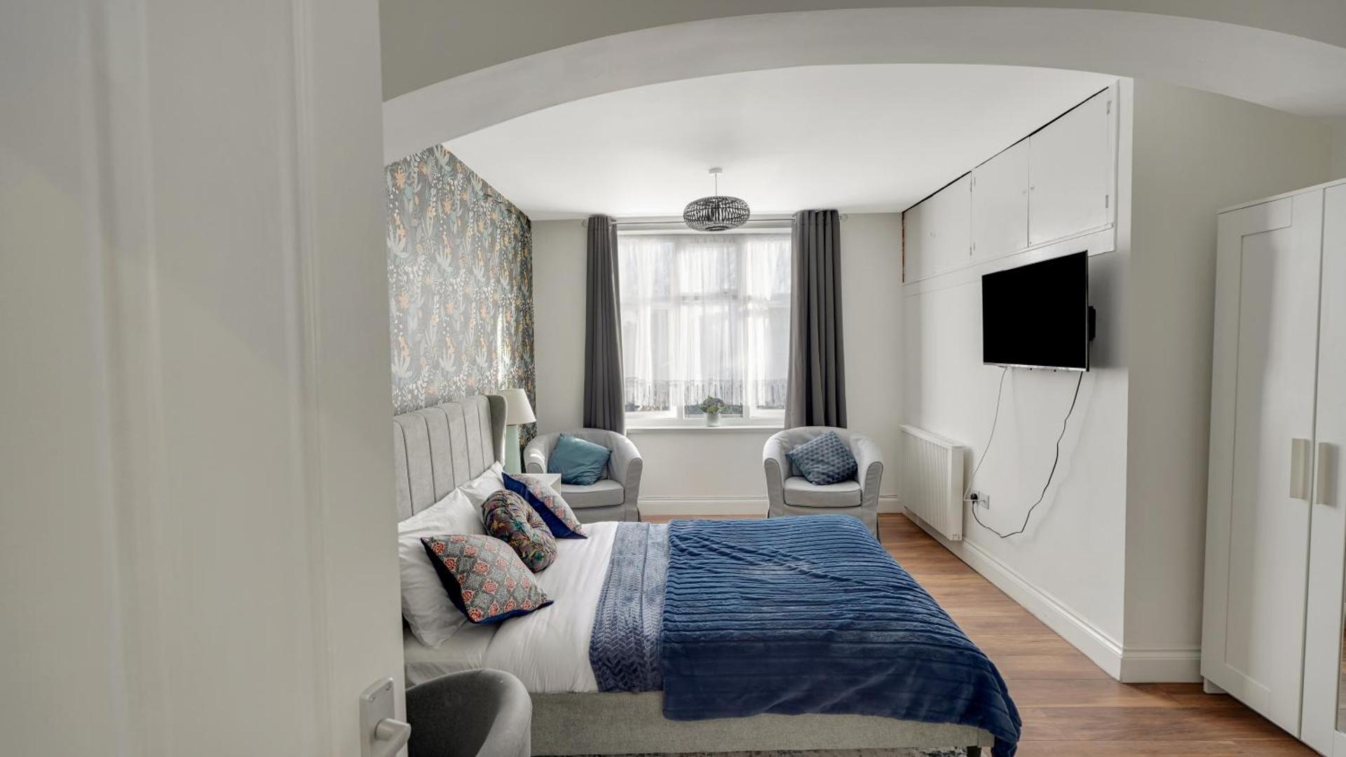 Photo of the whole room