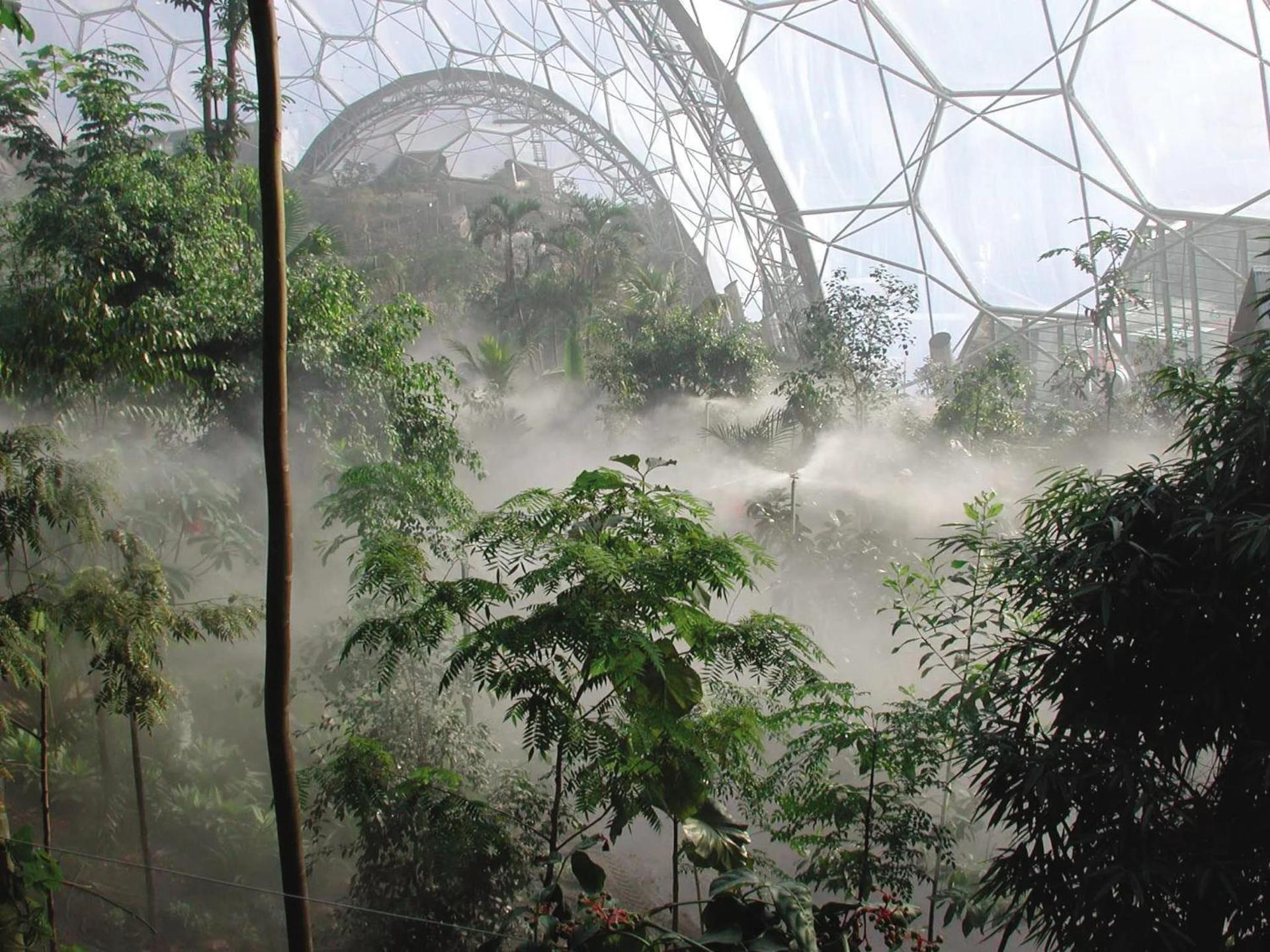 Cosy 3 Bedroom House on Cornish estate with pool