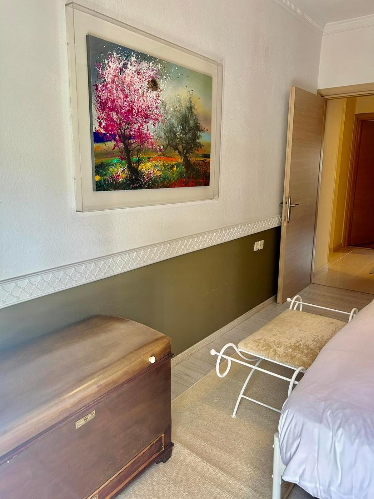 CYNTHIA COMFORT LIVING VOLOS