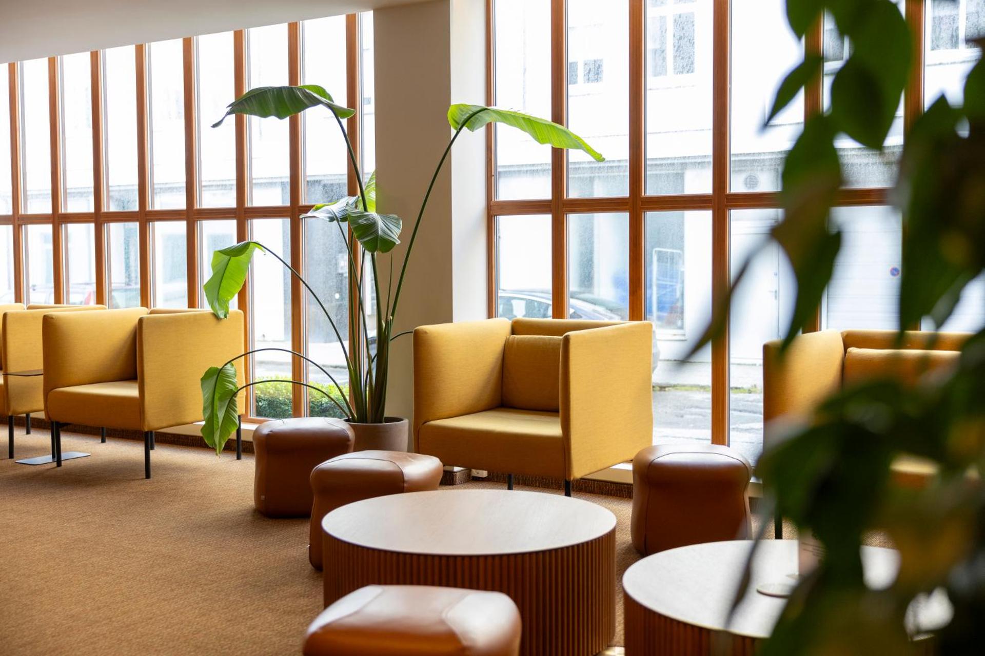 Communal lounge/ TV room