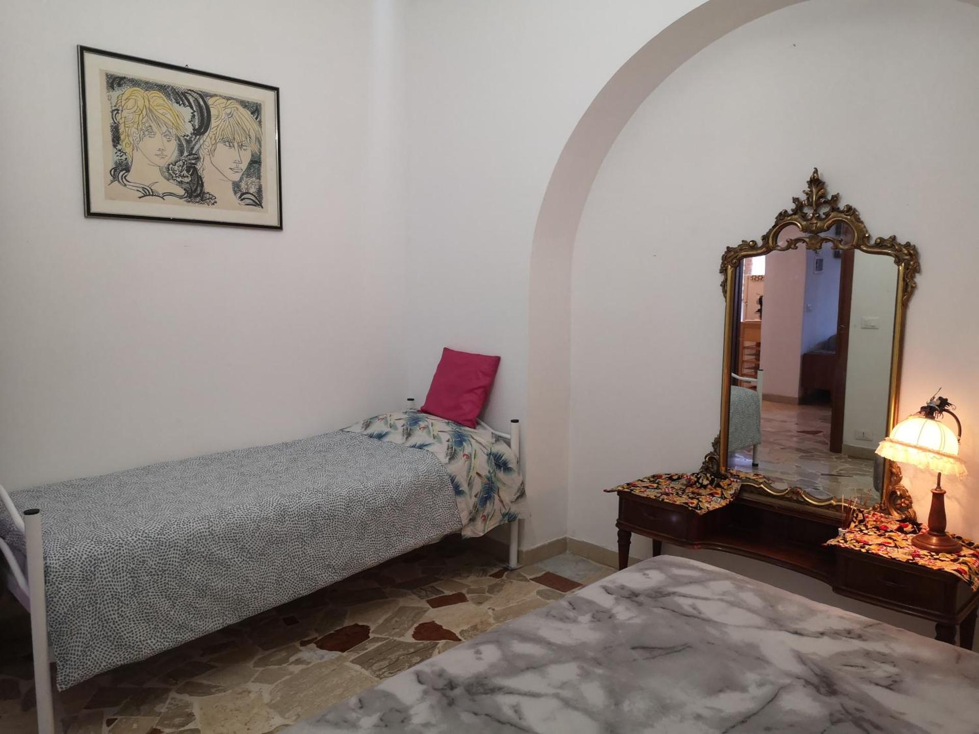 Ape Regina agriturismo 2 Montelarco