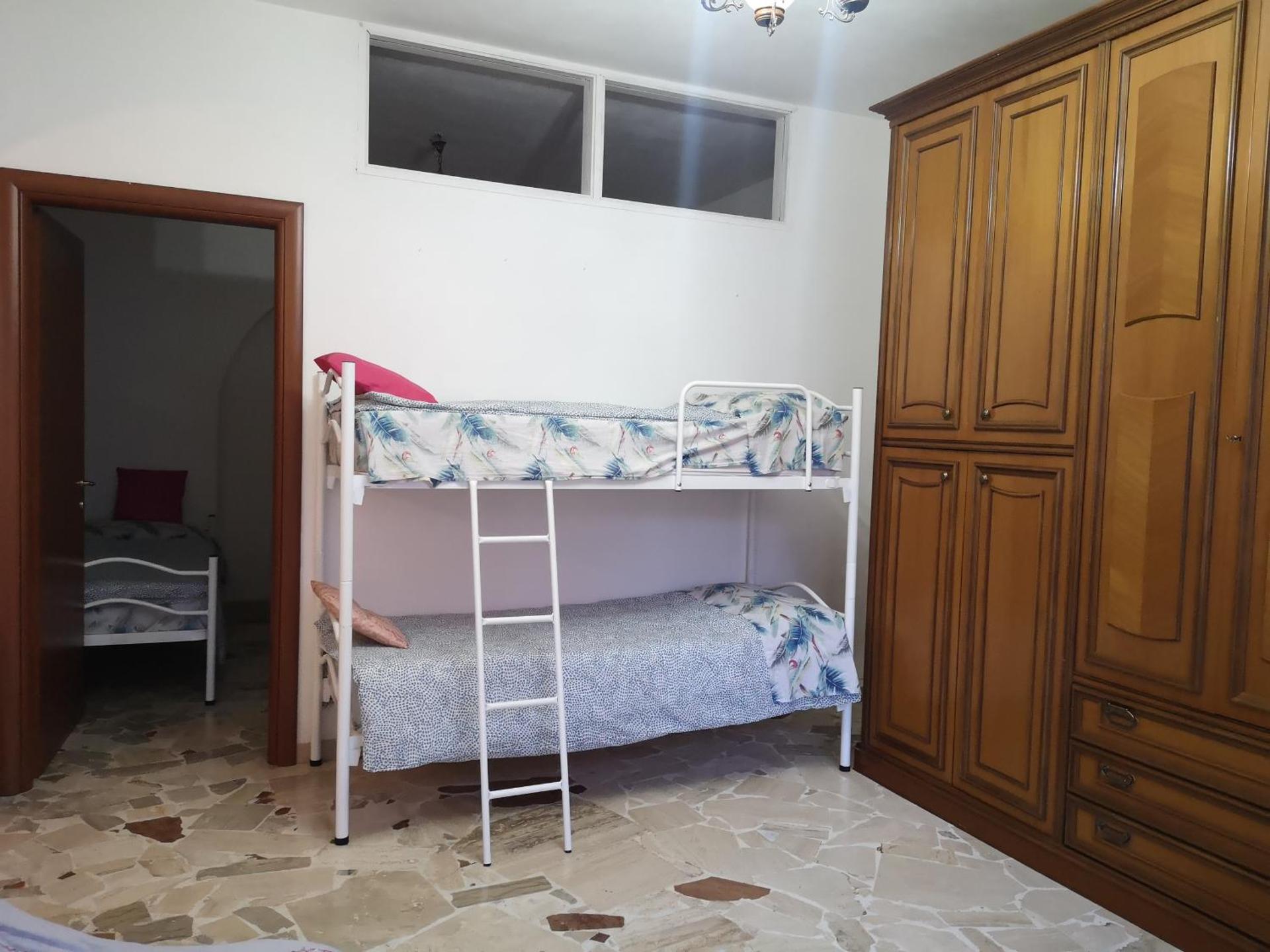 Ape Regina agriturismo 2 Montelarco