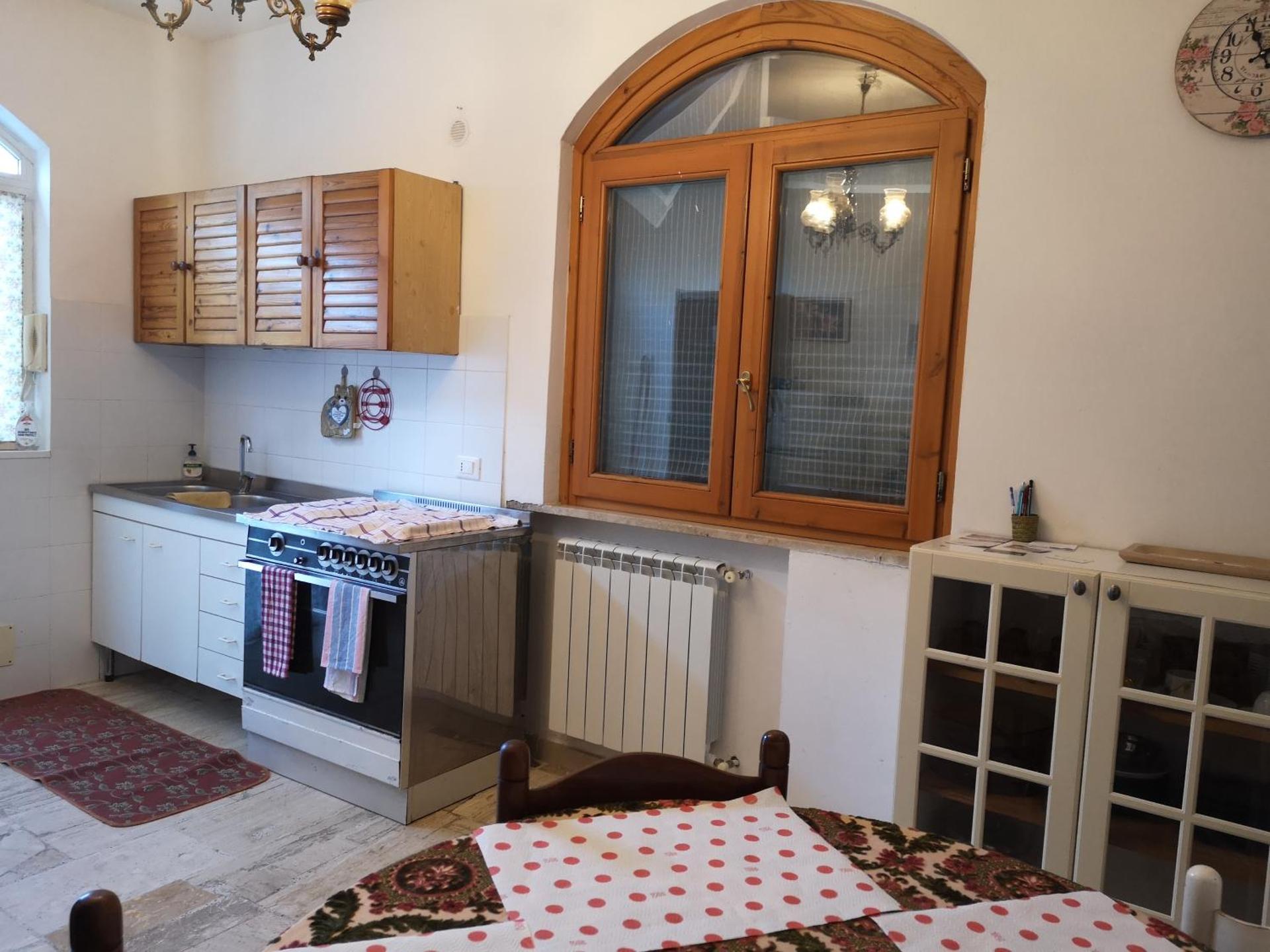 Ape Regina agriturismo 2 Montelarco