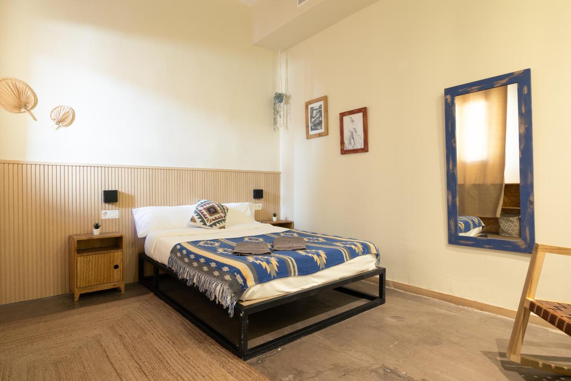 Double Room with Balcony and Shared Bathroom