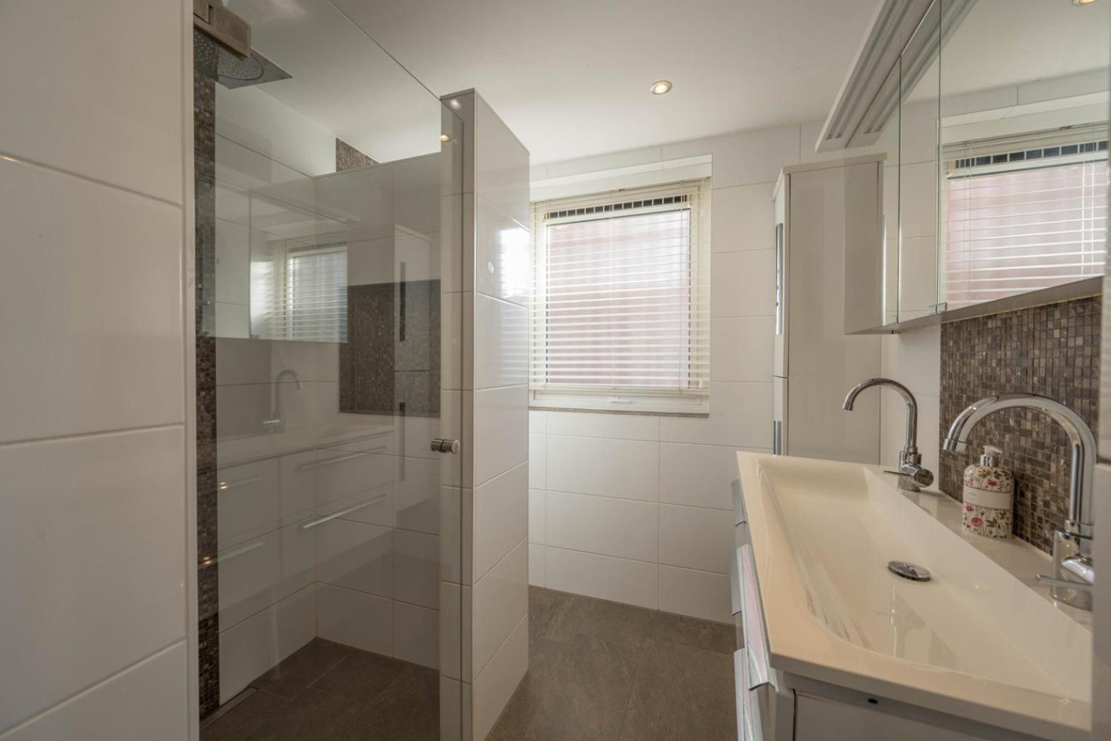 Meerzicht 71 - Perfectly suited for 6 persons