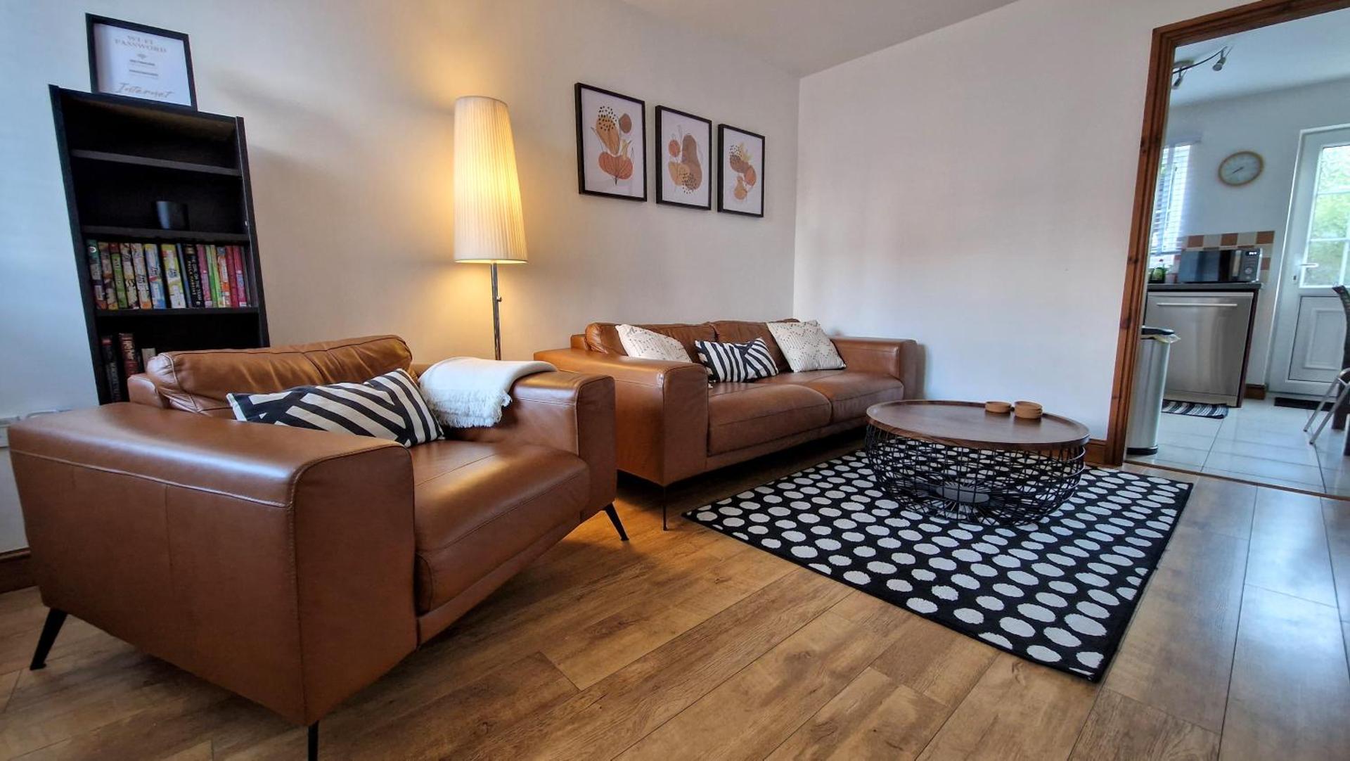 Communal lounge/ TV room