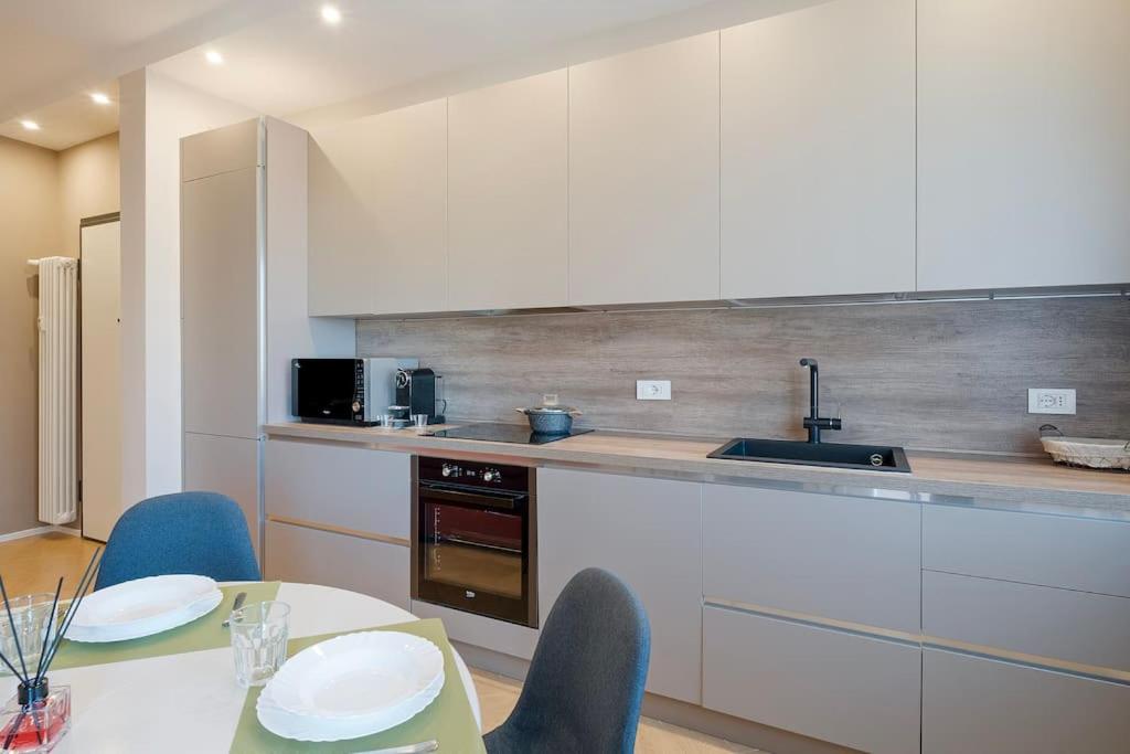 ARTpartment - 2 camere - WiFi - Garage