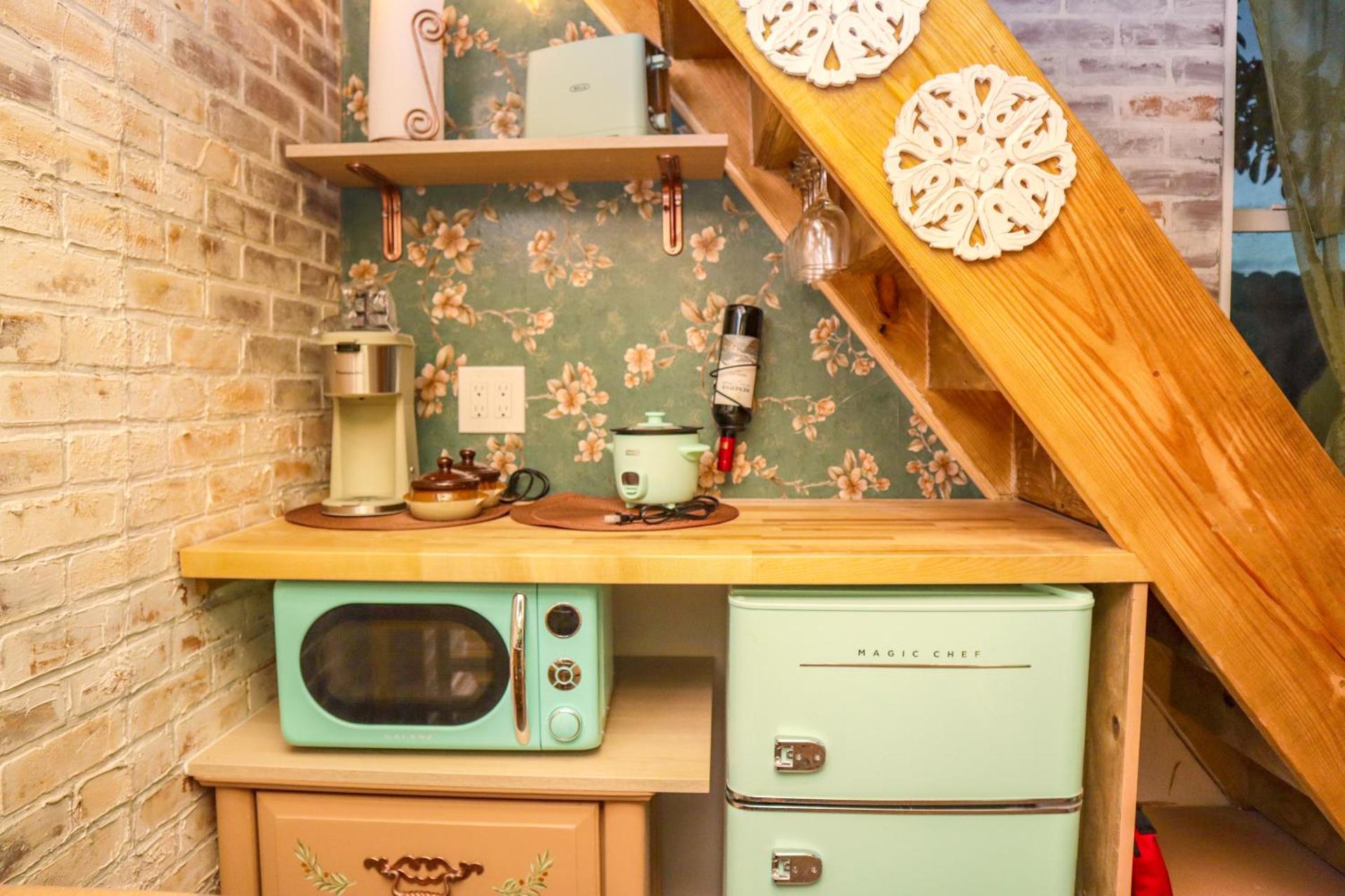 Coffee/tea facilities