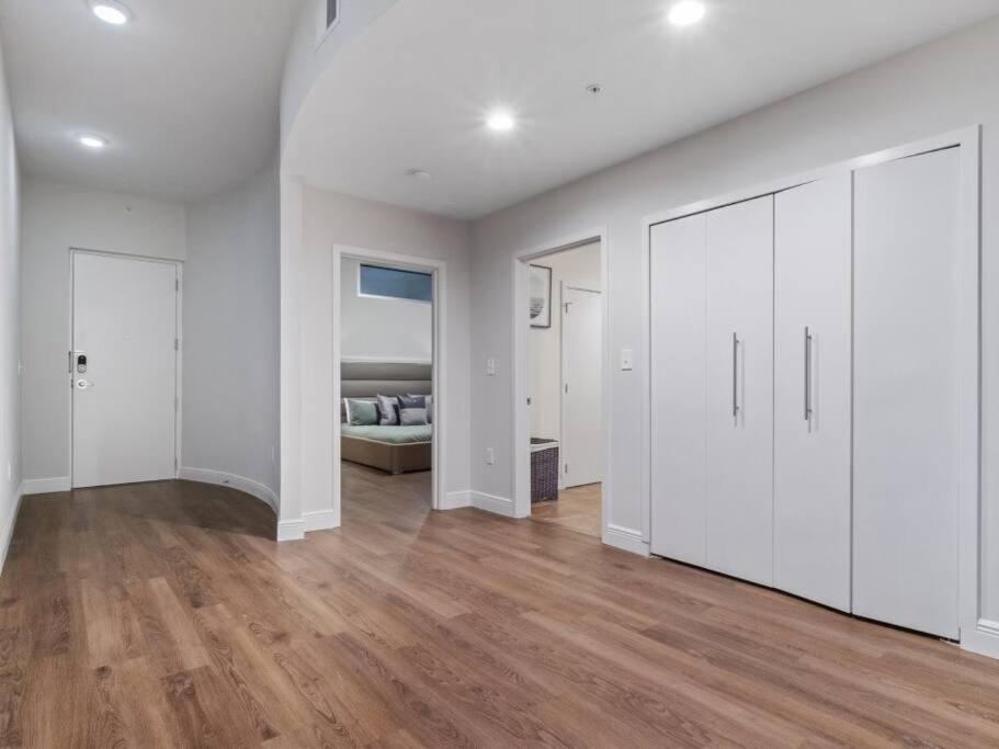 4Bedroom/ 2bath 2100sq ft Thorton Park Master Suite